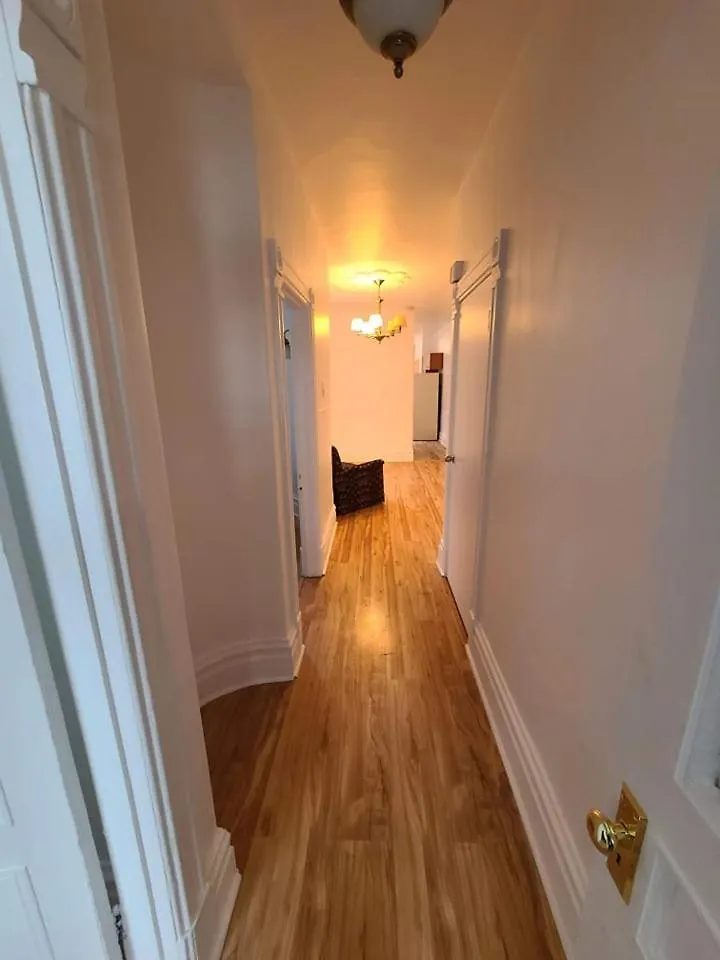 Private Parking Metro Rosemont Full Kitchen Apartment Montreal
