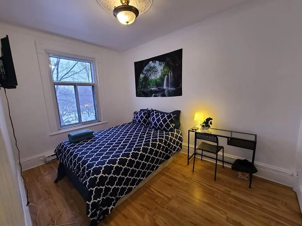 Homestay Private Parking Metro Rosemont Full Kitchen Apartment Montreal Canada
