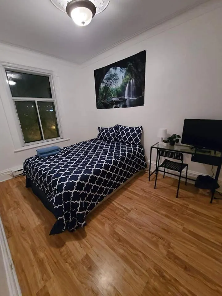 Homestay Private Parking Metro Rosemont Full Kitchen Apartment Montreal